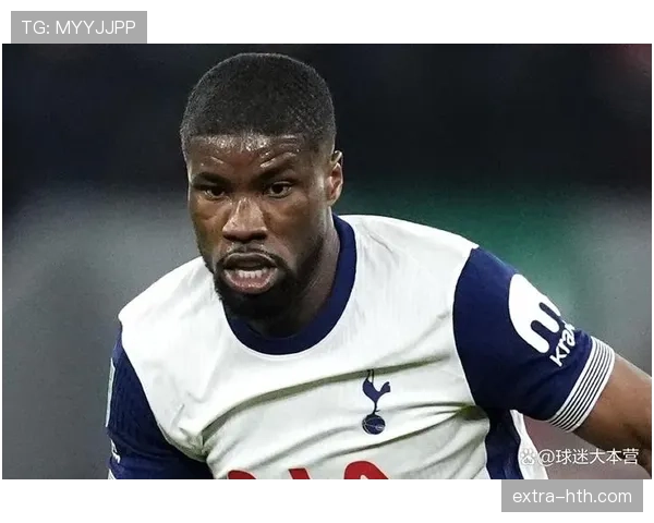 热刺防线前提过高，身后空当频遭利用，防守稳定性面临考验